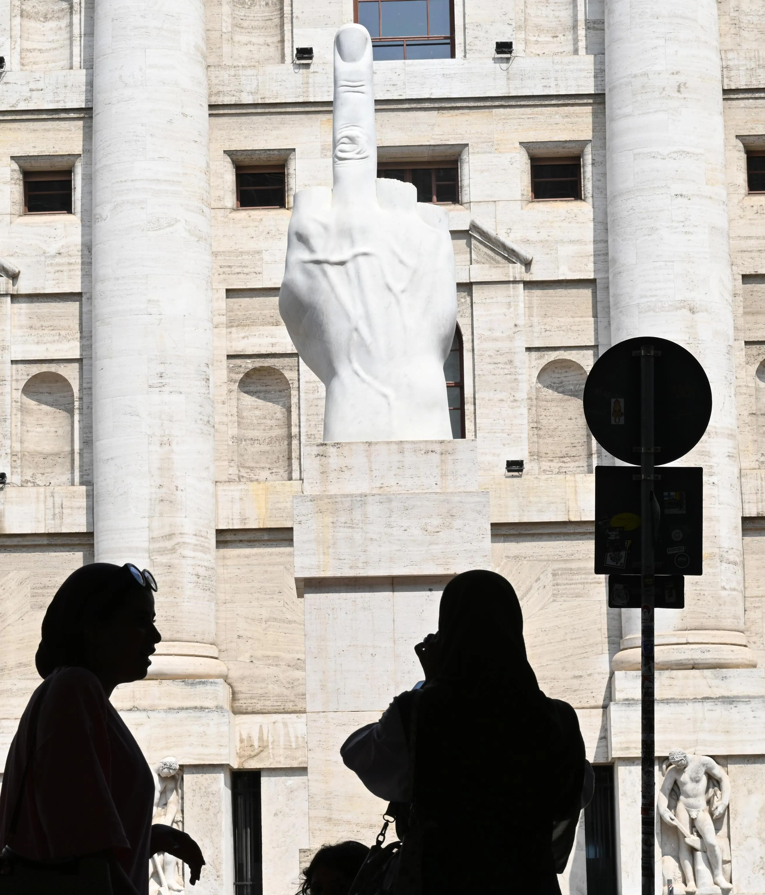 Borsa Milano chiude con +1.36%