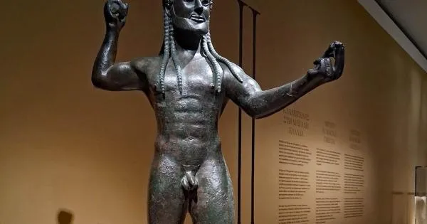 Lo Zeus di Ugento torna a Taranto dopo la mostra di Atene: al MArTA il Premio internazionale di archeologia