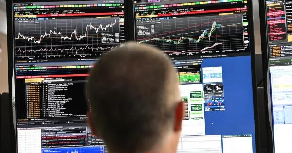 Lo spread tra Btp e Bund chiude in lieve calo a 81,6 punti base