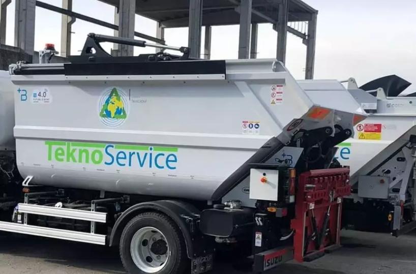 Mezzo per la raccolta dei rifiuti rallenta il traffico: scatta la lite e l’autista della Teknoservice viene picchiato a Cerignola Mezzo per la raccolta dei rifiuti rallenta il traffico: scatta la lite e l’autista della Teknoservice viene picchiato a Cerignola
