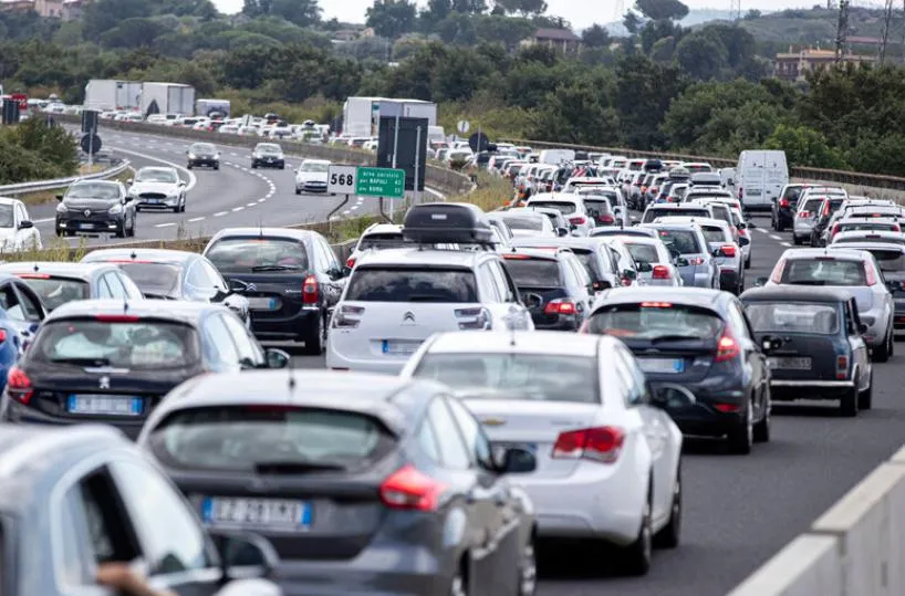 Nel 2027 via il bollo auto, ma non per tutti: ecco la guida alle esenzioni Nel 2027 via il bollo auto, ma non per tutti: ecco la guida alle esenzioni